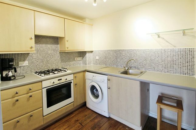Thumbnail Flat for sale in Wyre Close, Bradford