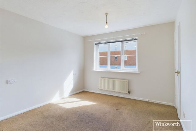 Terraced house to rent in Elm Park, Reading, Berkshire