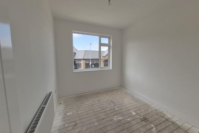 Flat 2, 1, Pier Road, Withernsea photo 4