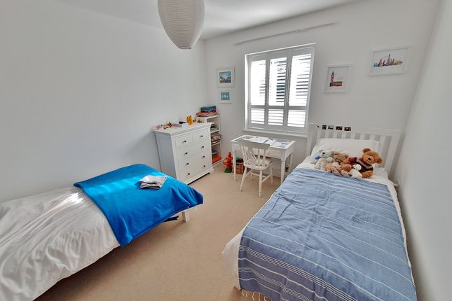 Flat for sale in The Street, Crowmarsh Gifford