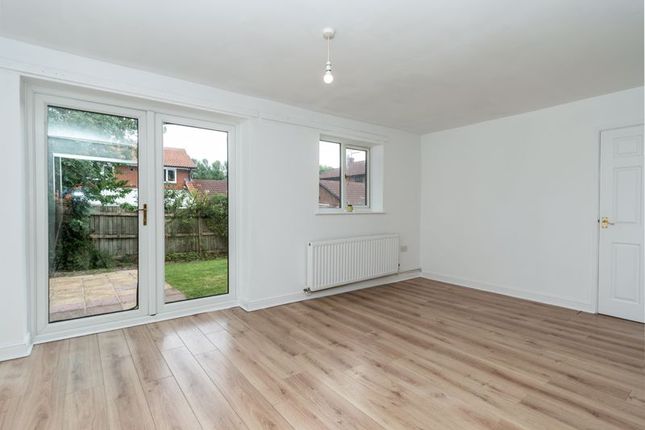 1, Walnut Close, Aqueduct photo 4