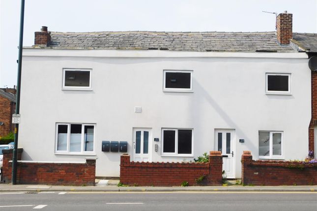 Thumbnail Flat for sale in Oldham Road, Failsworth, Manchester