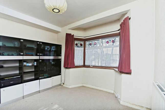 20, Waddon Way, Croydon photo 2