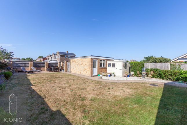 25, Links Road, Great Yarmouth photo 4