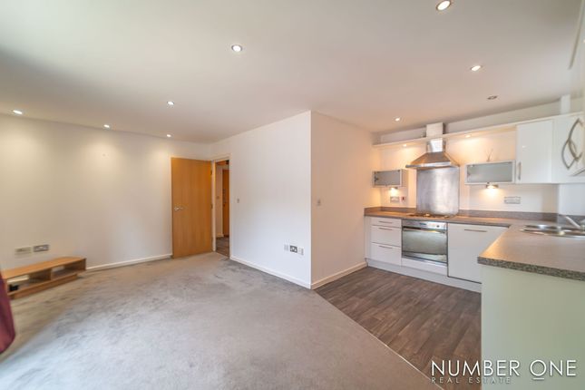 8 Noble Court, Newport photo 4
