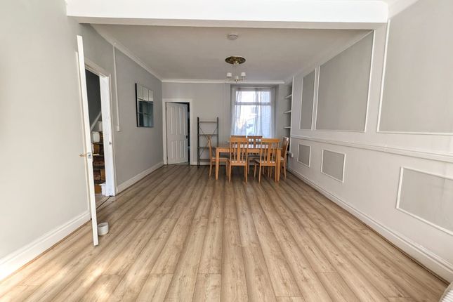 22, Henry Street, Pontypridd photo 3
