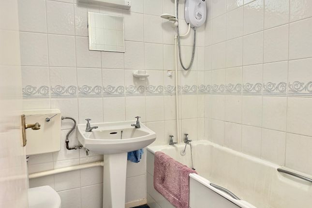 Flat for sale in Monkridge Court, Newcastle Upon Tyne, Tyne And Wear