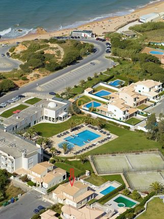 Villa for sale in Rua Do Arrastão, Guia, Albufeira Algarve