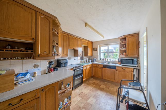 30, Winton Road, Navenby photo 3