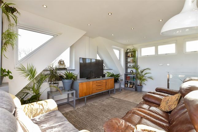 Downsview Avenue Woodingdean, Brighton photo 4