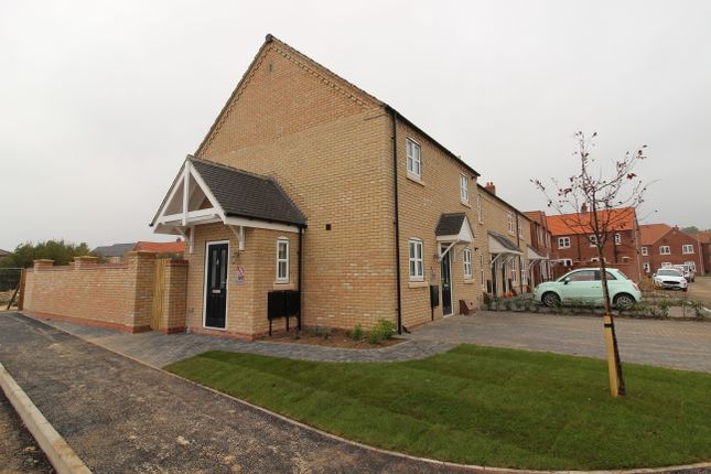 Thumbnail Flat for sale in Lindsey Drive, Gainsborough