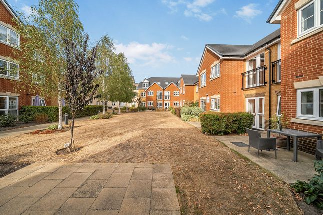 36 Edward Place, Churchfield Road, Walton-On-Thames photo 2