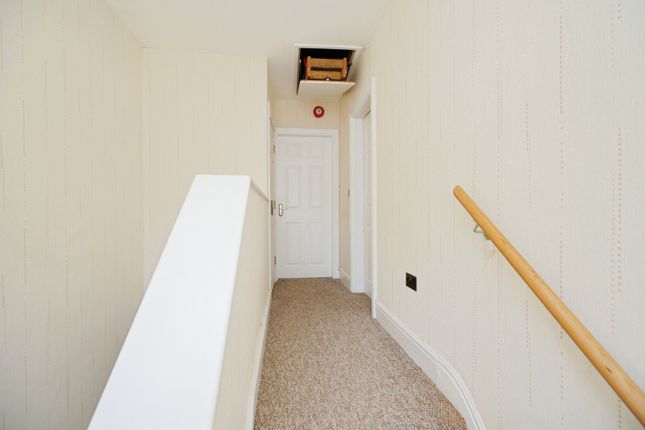 Flat Uwch Y Fenai, 8, Church Street, Gwynedd photo 3