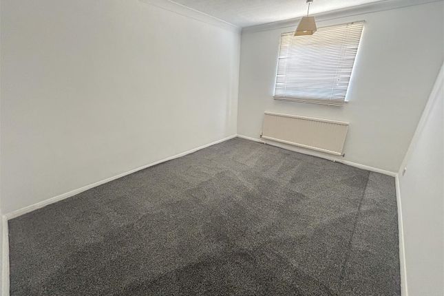 59, Alton Park Road, Clacton-On-Sea photo 4