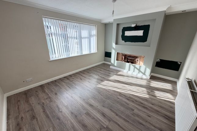 27, Brindley Avenue, Wolverhampton photo 2