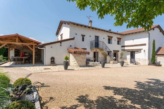 Villa for sale in Belleville, Beaujolais / Pierres Dorees, Burgundy To Beaujolais