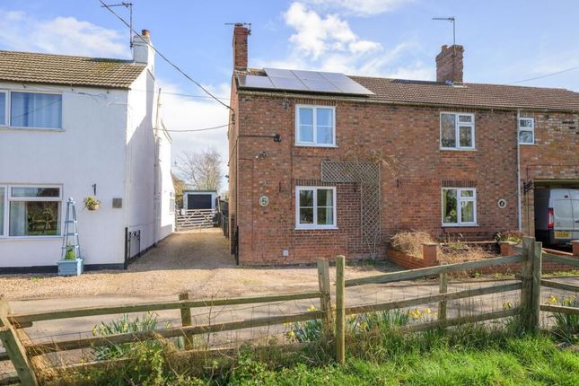 2-bed semi-detached on 5, Chapel Lane, Horncastle, £130,000