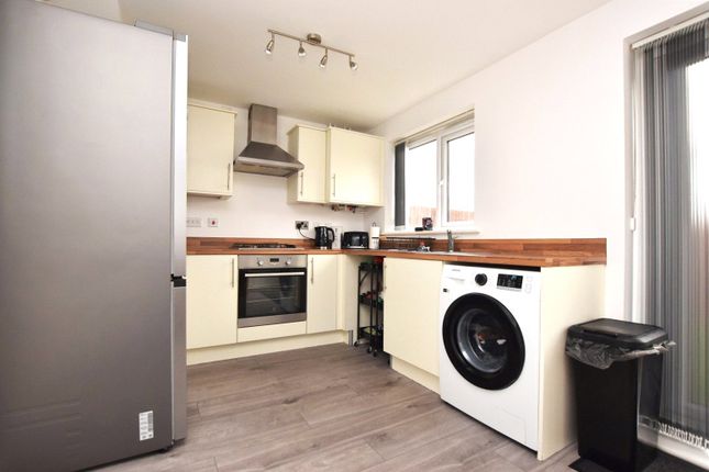 10, St. Gabriel Court, West Yorkshire photo 3