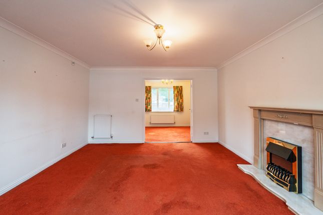 9, Nursery Grove, Ayr photo 3