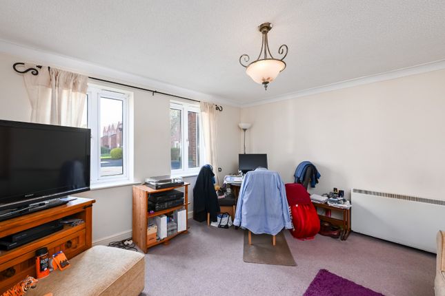 8,, Danube House, Huntington Road photo 4