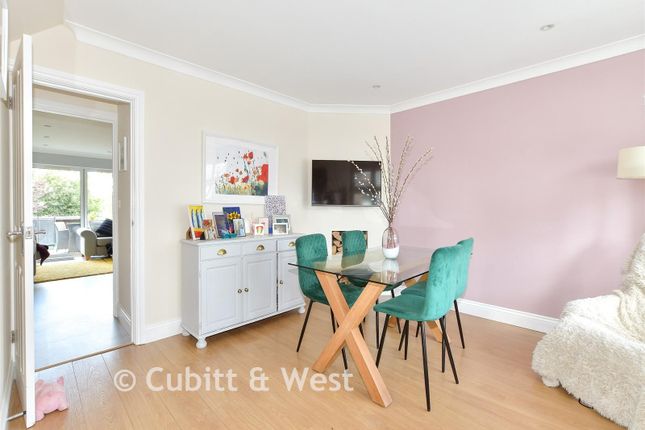 31, Gordon Road, Haywards Heath photo 3