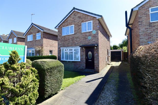 Detached house for sale in Beech Close, Market Weighton, York