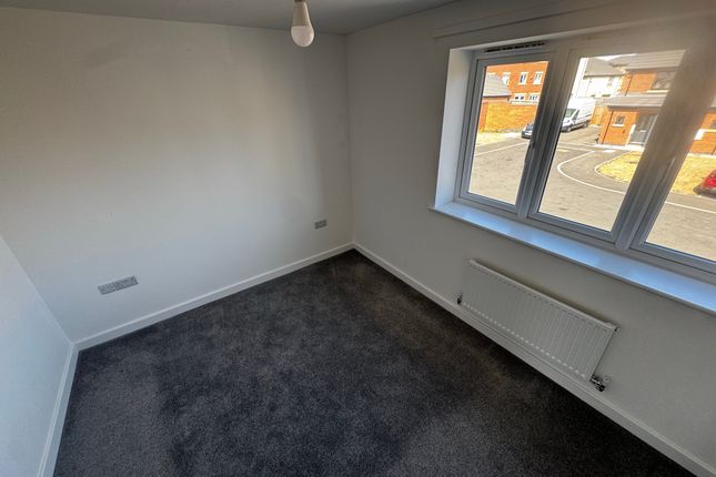 14, Canons Close, Corby photo 5