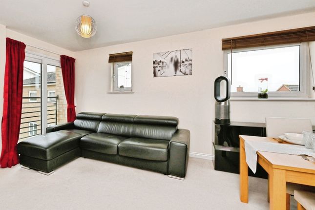 37, St. Josephs Green, Welwyn Garden City photo 2