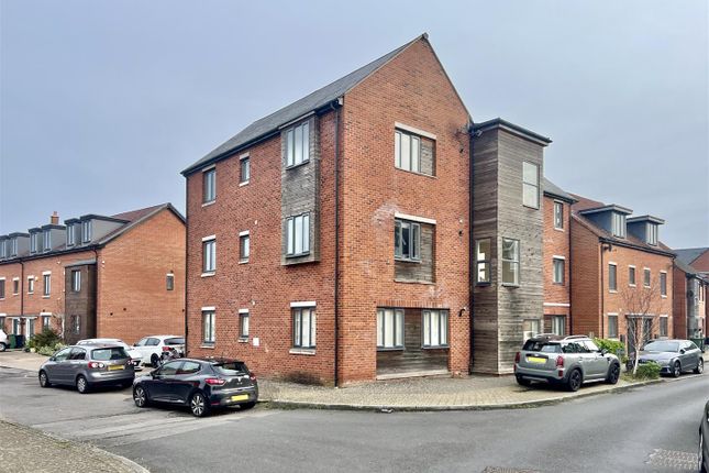 Thumbnail Flat for sale in Sapphire Way, Brockworth, Gloucester