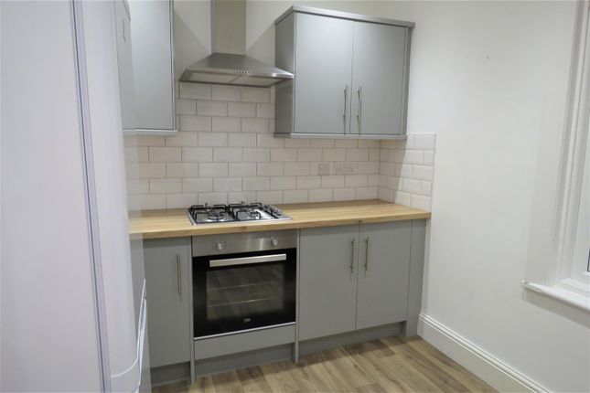 Thumbnail Flat to rent in Wennington Road, Southport