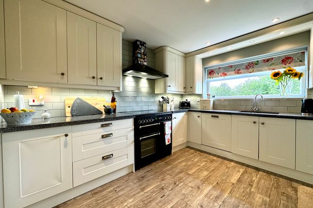 5 Harlech Drive, Merthyr Tydfil photo 3