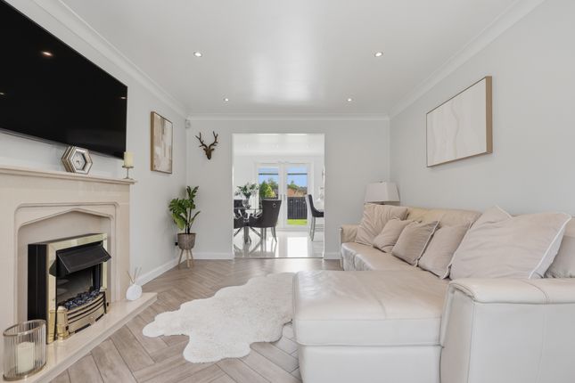 28 Leglen Wood Drive, Robroyston, Glasgow photo 4