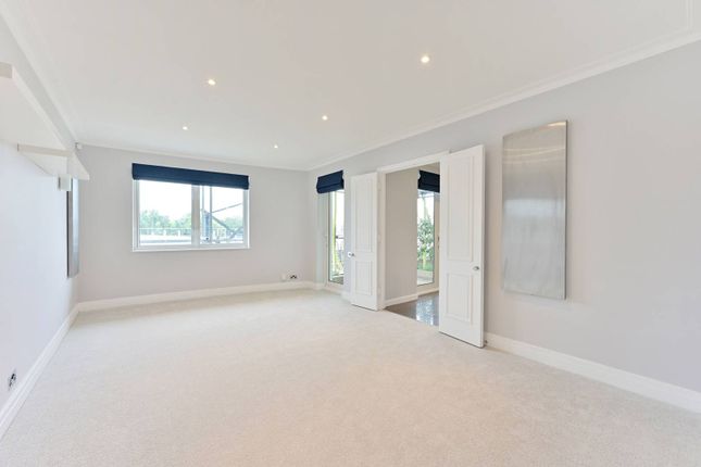 Thumbnail Flat for sale in Point Pleasant, East Putney, London