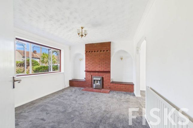85, Rosewood Avenue, Hornchurch photo 3