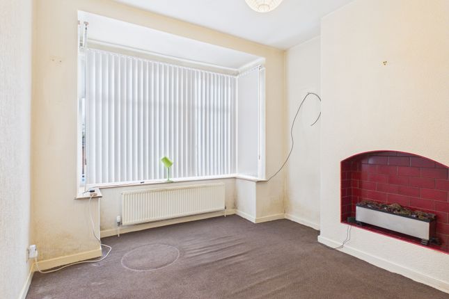 16, Carlton Road, Ashton-under-Lyne photo 2
