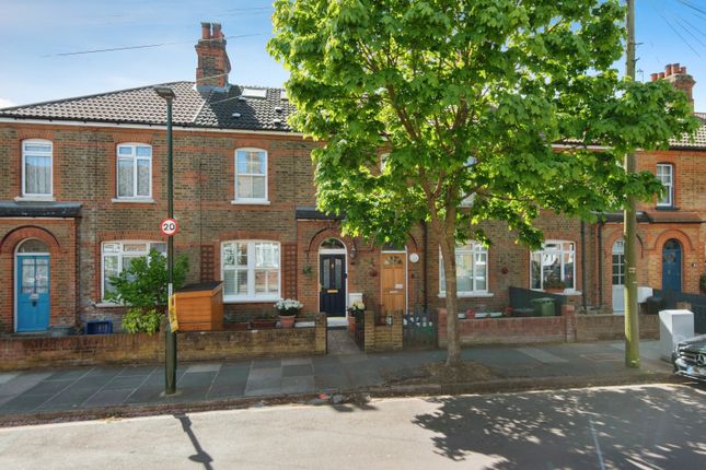 Terraced house for sale in Manor Grove, Richmond