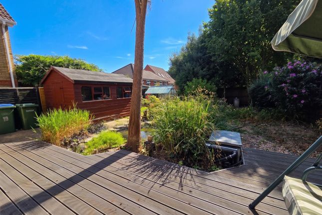 19, Shetland Rise, Fareham photo 2
