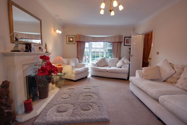 114, Woodhall Way, Beverley photo 2