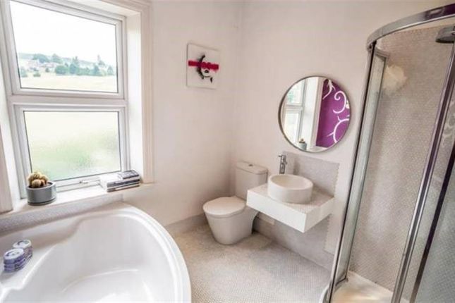181, Newsome Road, HUDDERSFIELD photo 5