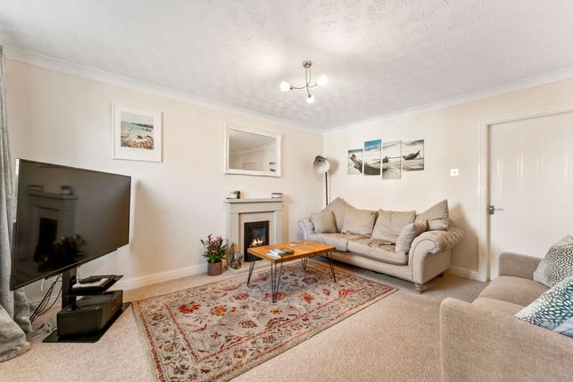 15 Housesteads Drive, Chester photo 3