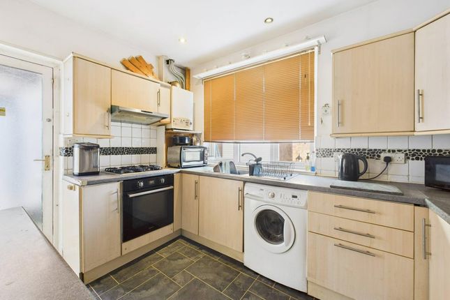 2, Elmbridge Drive, Ruislip photo 3