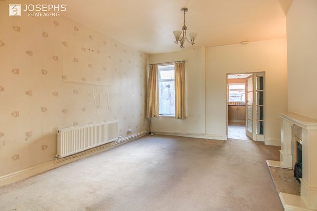 144, Hawthorne Road, Bolton photo 4