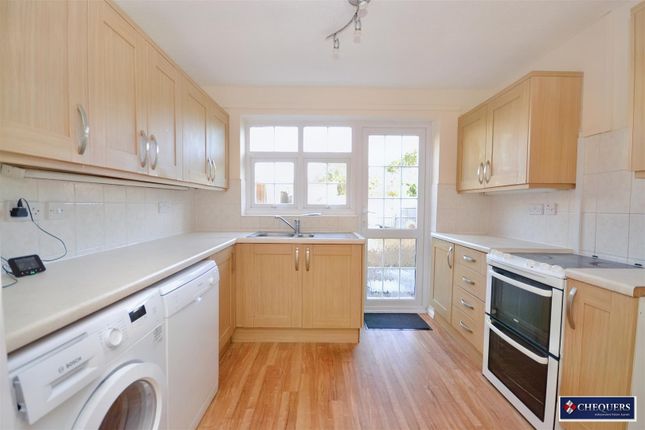 Link-detached house for sale in Cumberland Avenue, Basingstoke