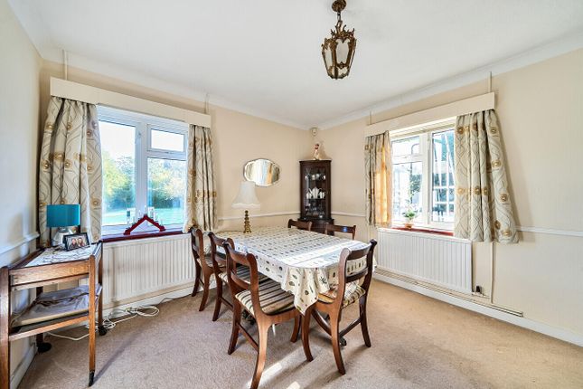 Merryfield Way, Storrington photo 4