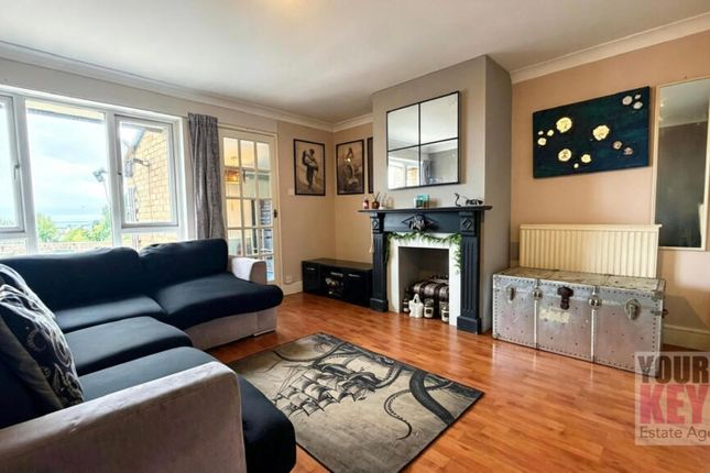 15, Sir John Moore Avenue, Hythe photo 3