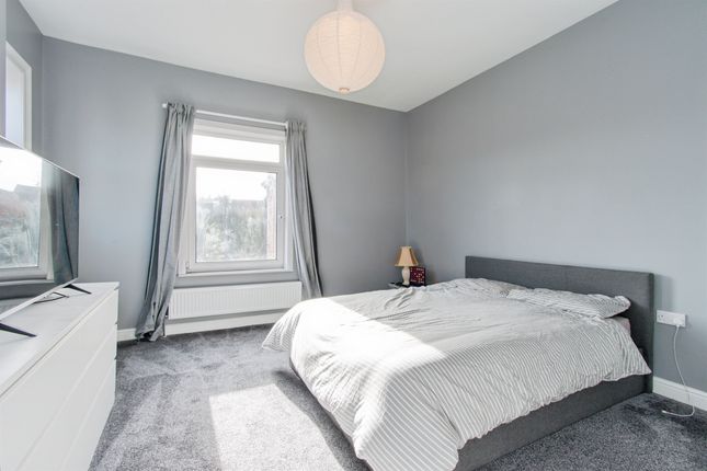 20, Smawthorne Lane, Castleford photo 4