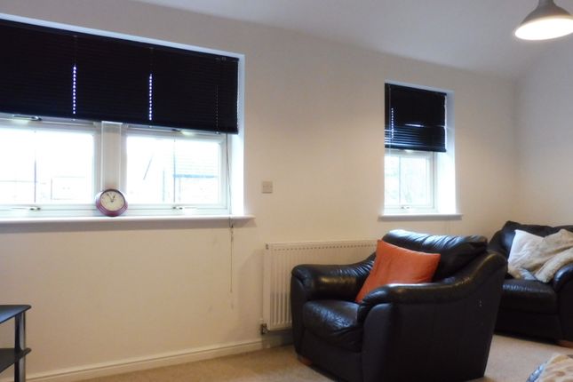 45, Dovecote, Wombwell photo 5