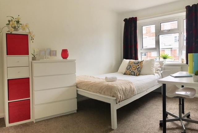 Flat 8 Oldbury House, Sackville Street, Southsea photo 3