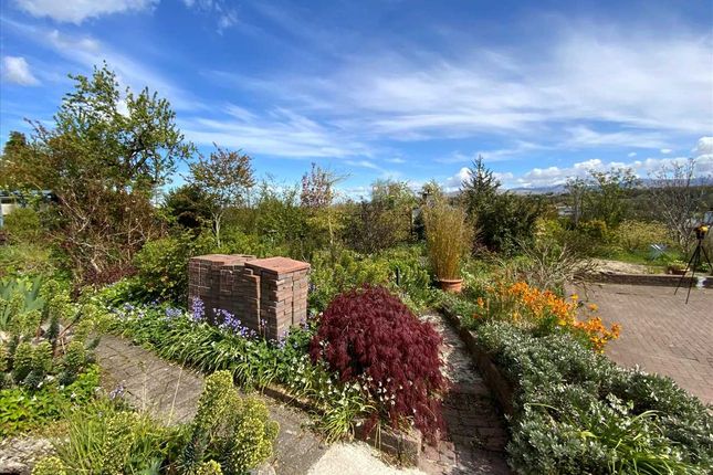 Gardens Incl Plot