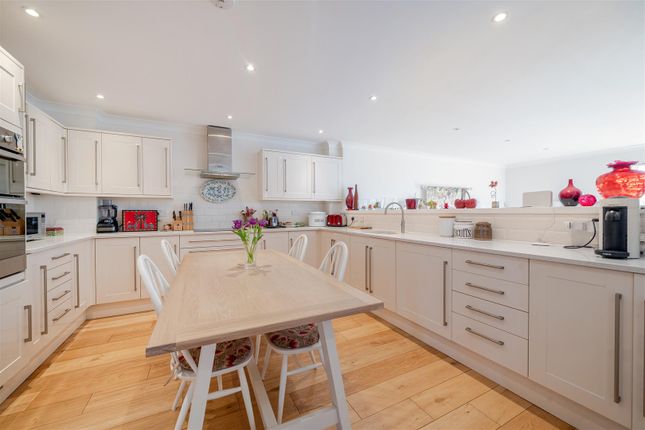 Coombe View, Priestlands, Sherborne photo 4